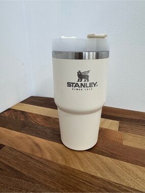Stanley Quencher 2.0 20oz beige white cream good condition